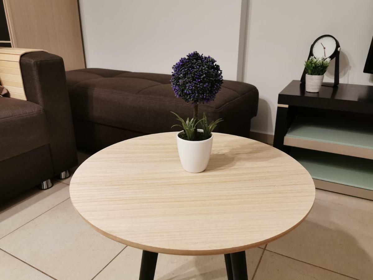 Pall'S Minimal Apartment Néa Péramos Bagian luar foto