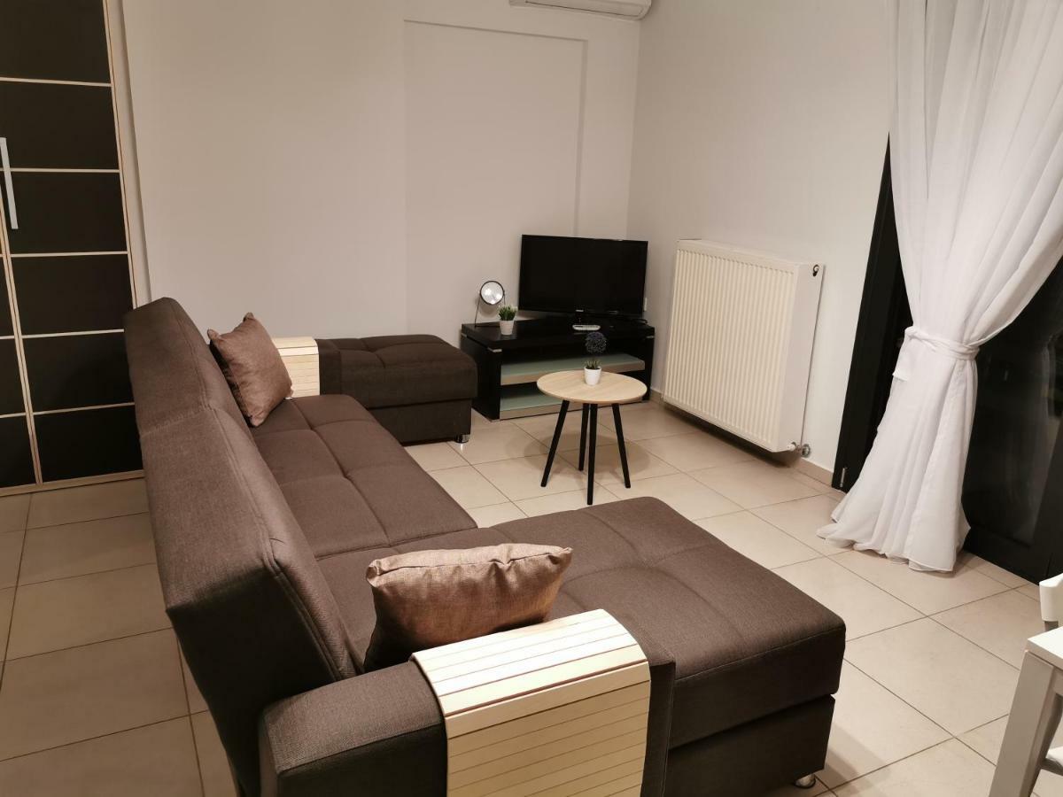 Pall'S Minimal Apartment Néa Péramos Bagian luar foto