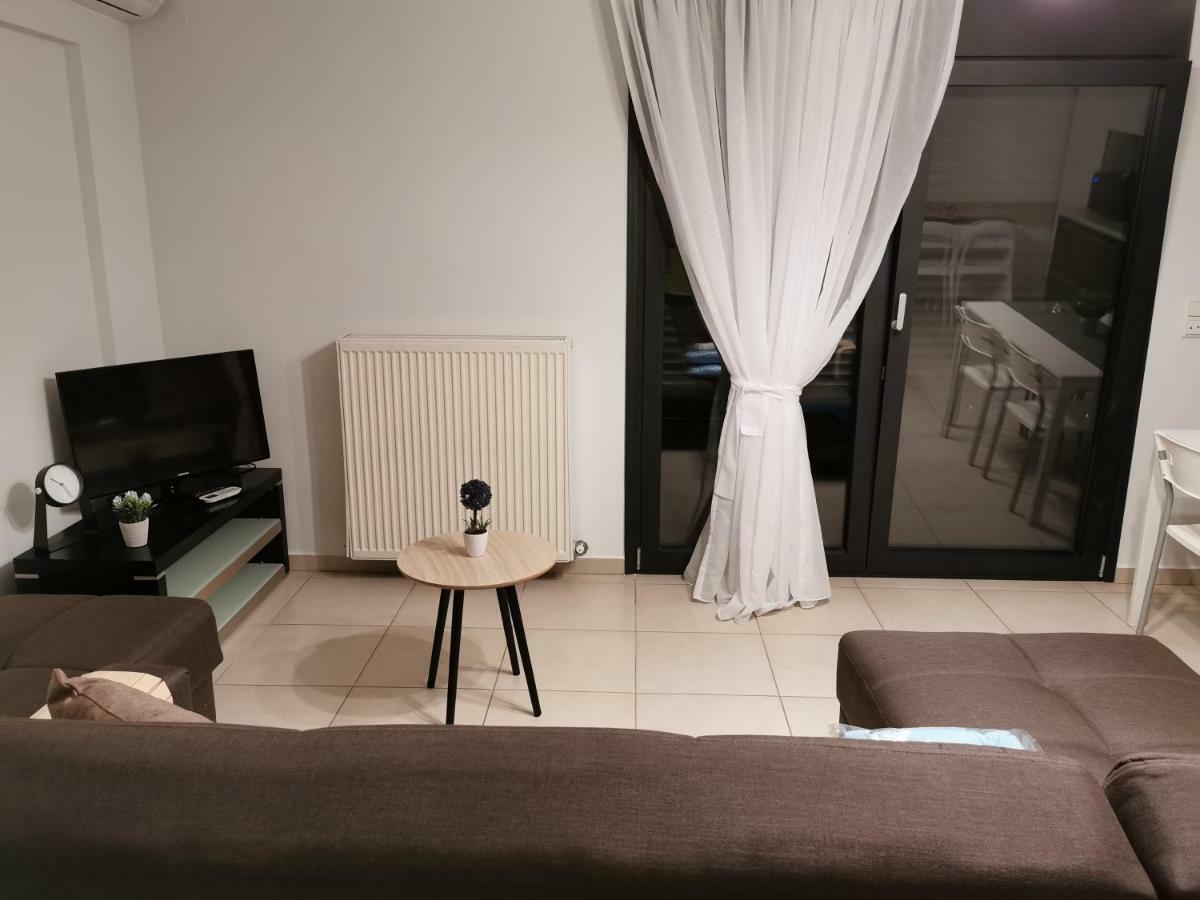 Pall'S Minimal Apartment Néa Péramos Bagian luar foto